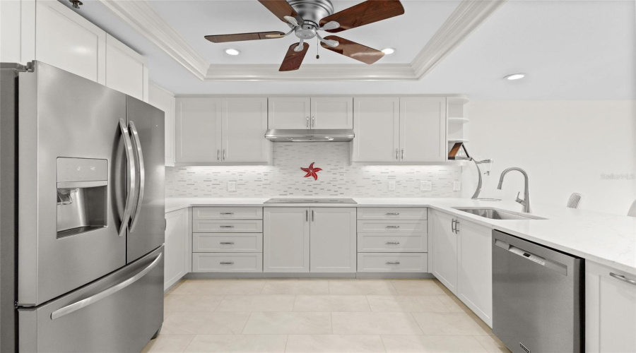 Longboat Key, Florida 34228, 3 Bedroom Bedrooms, ,3 Bathroombathrooms,Residential,For Sale,Harbourside,0,Mfra4697202