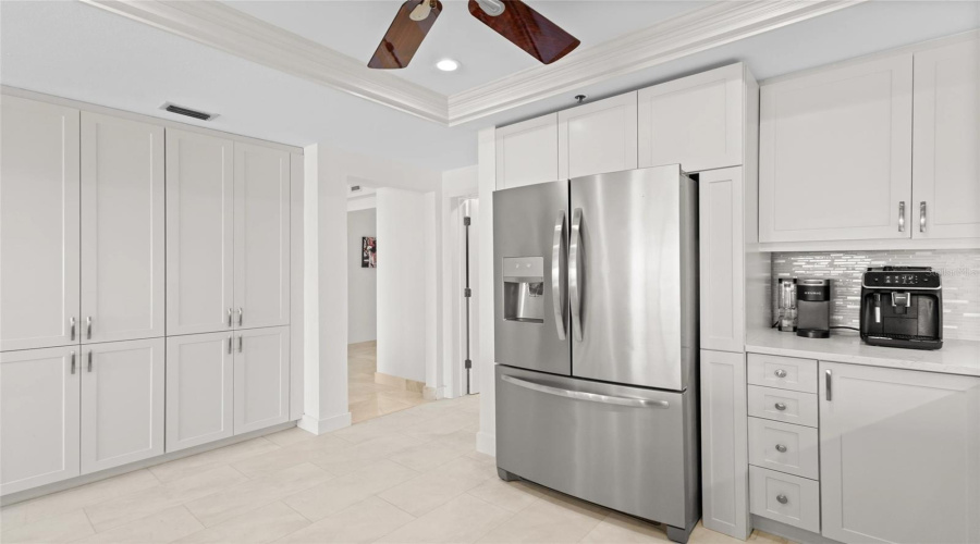 Longboat Key, Florida 34228, 3 Bedroom Bedrooms, ,3 Bathroombathrooms,Residential,For Sale,Harbourside,0,Mfra4697202
