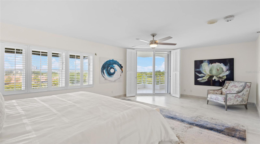 Longboat Key, Florida 34228, 3 Bedroom Bedrooms, ,3 Bathroombathrooms,Residential,For Sale,Harbourside,0,Mfra4697202