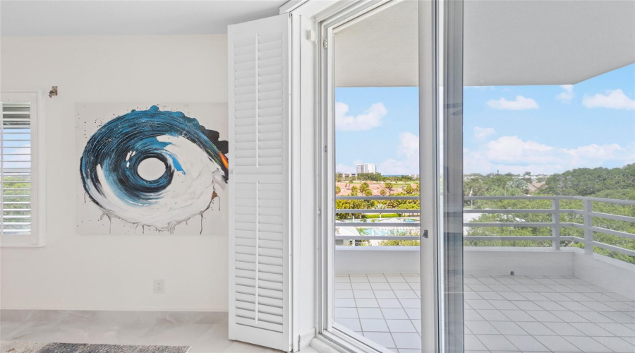 Longboat Key, Florida 34228, 3 Bedroom Bedrooms, ,3 Bathroombathrooms,Residential,For Sale,Harbourside,0,Mfra4697202