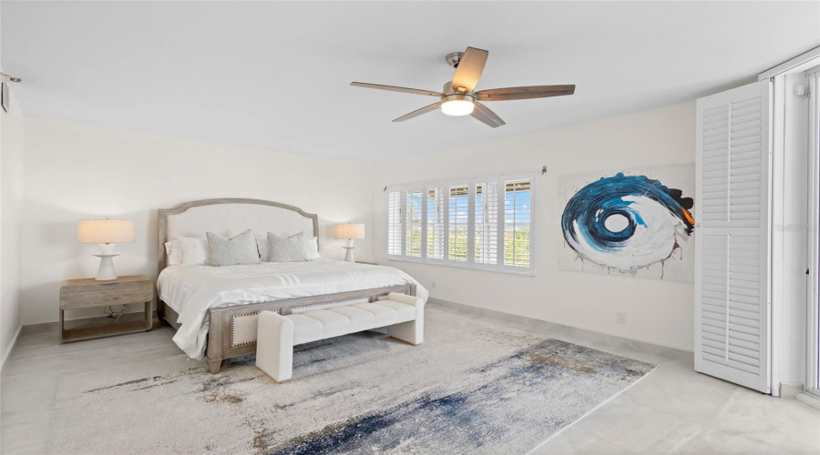 Longboat Key, Florida 34228, 3 Bedroom Bedrooms, ,3 Bathroombathrooms,Residential,For Sale,Harbourside,0,Mfra4697202