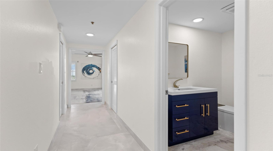 Longboat Key, Florida 34228, 3 Bedroom Bedrooms, ,3 Bathroombathrooms,Residential,For Sale,Harbourside,0,Mfra4697202