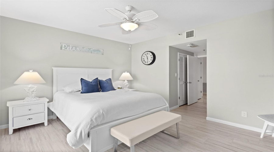 Longboat Key, Florida 34228, 3 Bedroom Bedrooms, ,3 Bathroombathrooms,Residential,For Sale,Harbourside,0,Mfra4697202