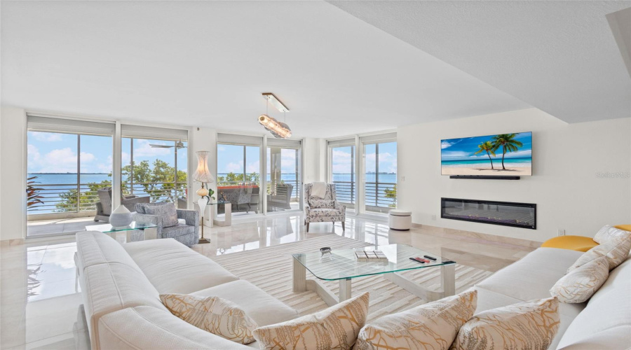 Longboat Key, Florida 34228, 3 Bedroom Bedrooms, ,3 Bathroombathrooms,Residential,For Sale,Harbourside,0,Mfra4697202