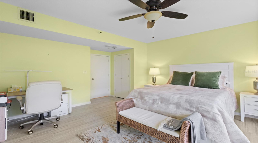 Longboat Key, Florida 34228, 3 Bedroom Bedrooms, ,3 Bathroombathrooms,Residential,For Sale,Harbourside,0,Mfra4697202