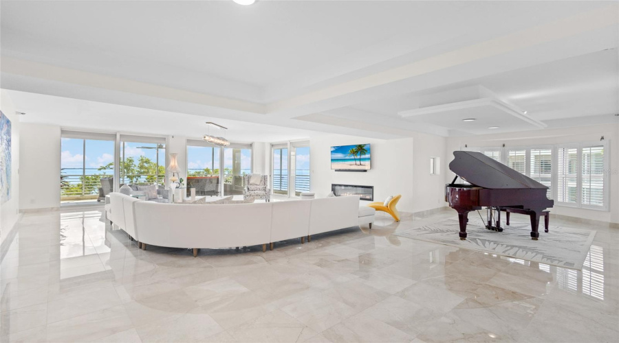 Longboat Key, Florida 34228, 3 Bedroom Bedrooms, ,3 Bathroombathrooms,Residential,For Sale,Harbourside,0,Mfra4697202