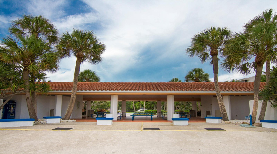Longboat Key, Florida 34228, 3 Bedroom Bedrooms, ,3 Bathroombathrooms,Residential,For Sale,Harbourside,0,Mfra4697202