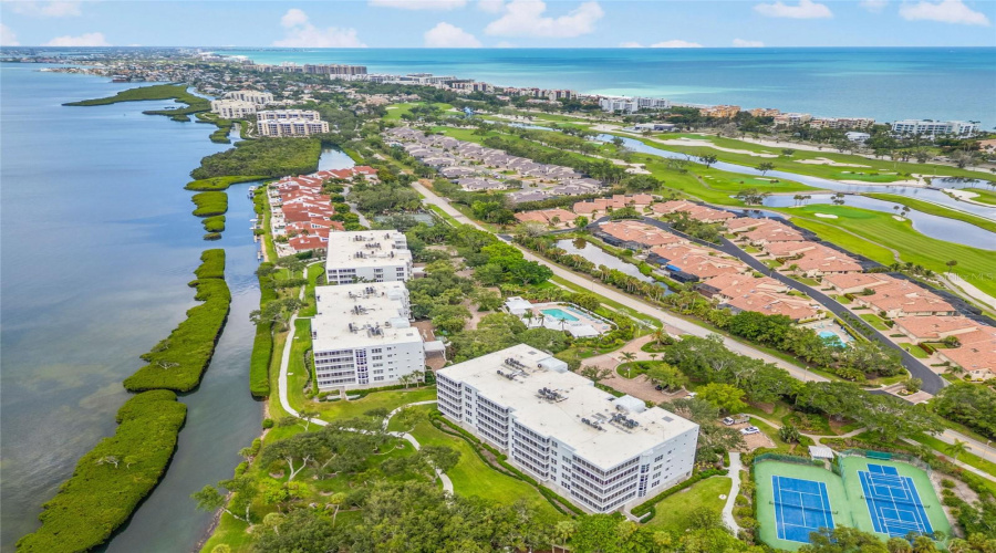 Longboat Key, Florida 34228, 3 Bedroom Bedrooms, ,3 Bathroombathrooms,Residential,For Sale,Harbourside,0,Mfra4697202