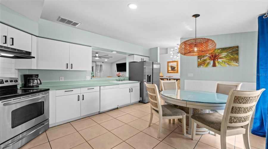 Kitchen With All Appliances
