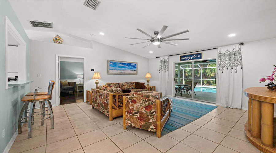 Living Room As You Enter, Looking Straight Through To The Pool