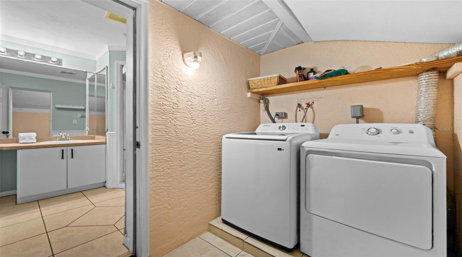 Laundry Room Off The Guest Bath Isn'T Included In Square Footage