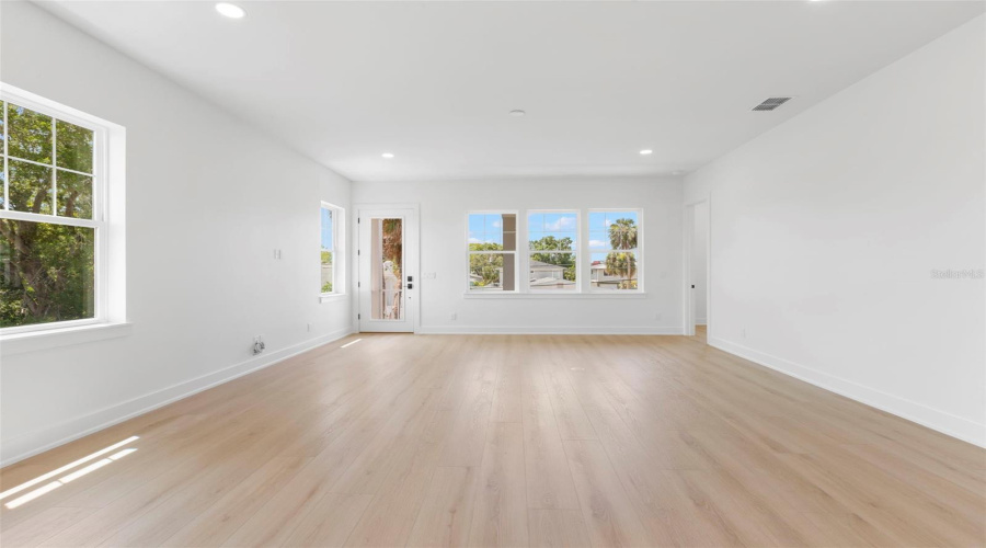 St Petersburg, Florida 33703, 4 Bedroom Bedrooms, ,2 Bathroombathrooms,Residential,For Sale,Mississippi,0,Mfrtb8521432