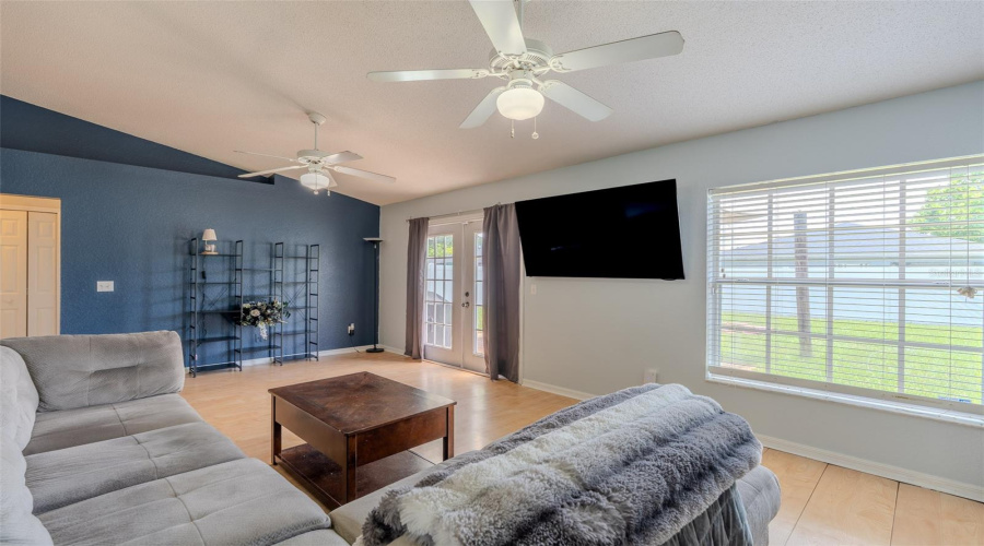 Auburndale, Florida 33823, 3 Bedroom Bedrooms, ,2 Bathroombathrooms,Residential,For Sale,Eagle Point,0,Mfrl4962425
