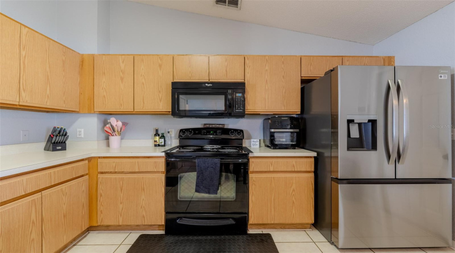 Auburndale, Florida 33823, 3 Bedroom Bedrooms, ,2 Bathroombathrooms,Residential,For Sale,Eagle Point,0,Mfrl4962425