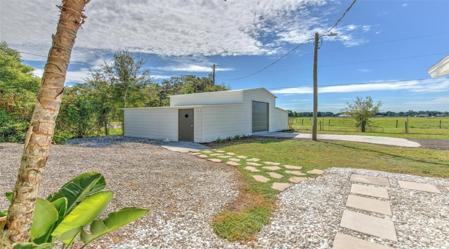Plant City, Florida 33565, 3 Bedroom Bedrooms, ,3 Bathroombathrooms,Residential,For Sale,Holbrook,0,Mfrtb8527608