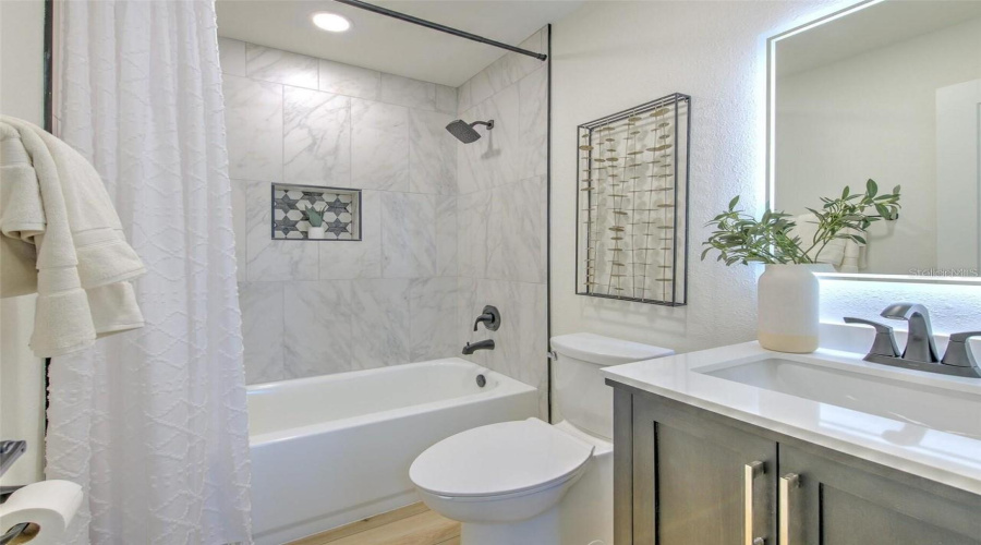 Plant City, Florida 33565, 3 Bedroom Bedrooms, ,3 Bathroombathrooms,Residential,For Sale,Holbrook,0,Mfrtb8527608