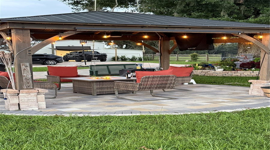 Plant City, Florida 33565, 3 Bedroom Bedrooms, ,3 Bathroombathrooms,Residential,For Sale,Holbrook,0,Mfrtb8527608