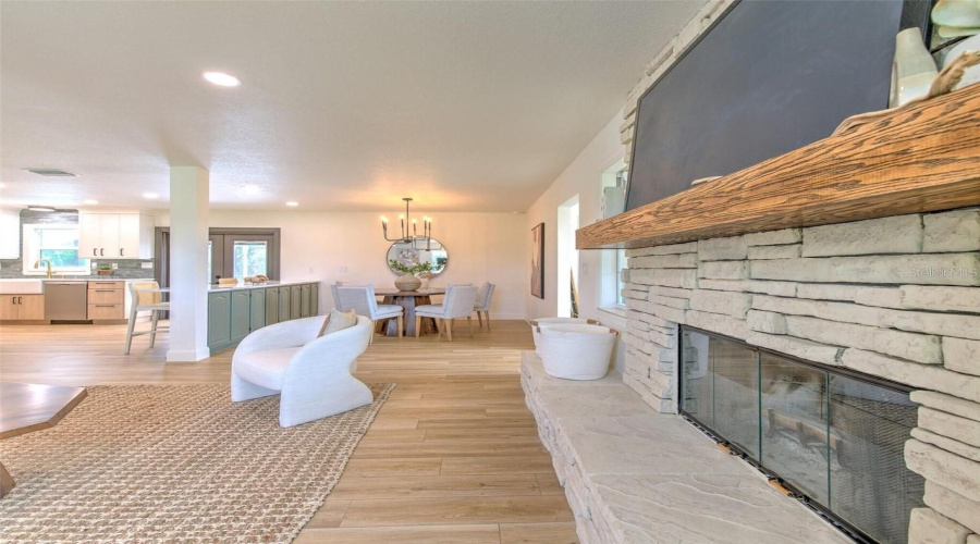 Plant City, Florida 33565, 3 Bedroom Bedrooms, ,3 Bathroombathrooms,Residential,For Sale,Holbrook,0,Mfrtb8527608