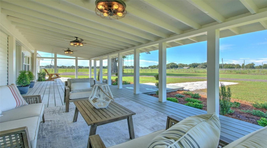 Plant City, Florida 33565, 3 Bedroom Bedrooms, ,3 Bathroombathrooms,Residential,For Sale,Holbrook,0,Mfrtb8527608