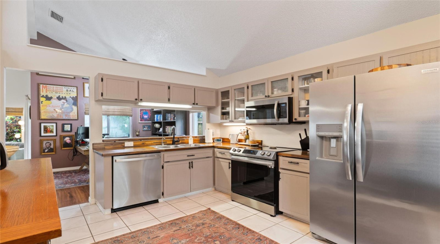 Palm Harbor, Florida 34684, 4 Bedroom Bedrooms, ,3 Bathroombathrooms,Residential,For Sale,Montrose,0,Mfrw7888293