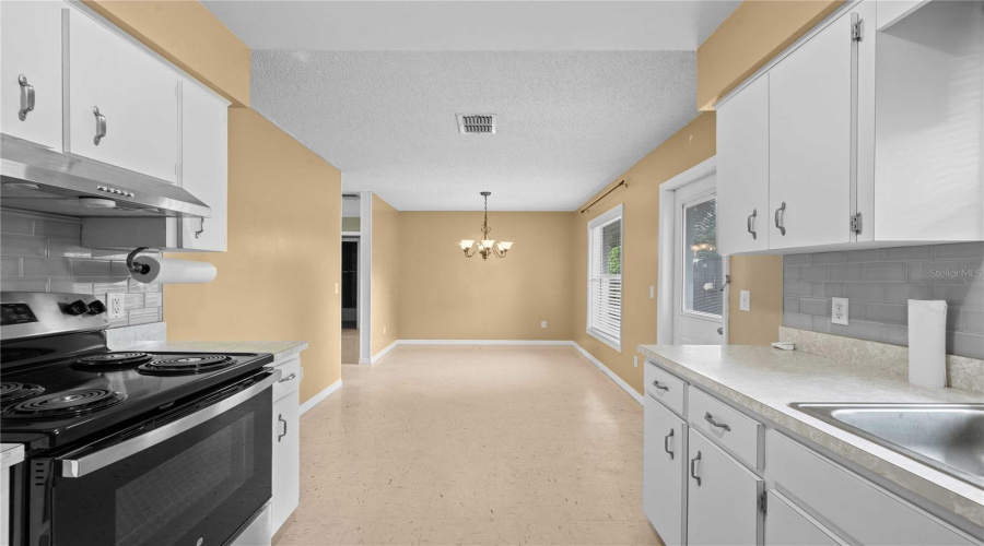Zephyrhills, Florida 33542, 3 Bedroom Bedrooms, ,2 Bathroombathrooms,Residential,For Sale,Tangerine,0,Mfrtb8523977