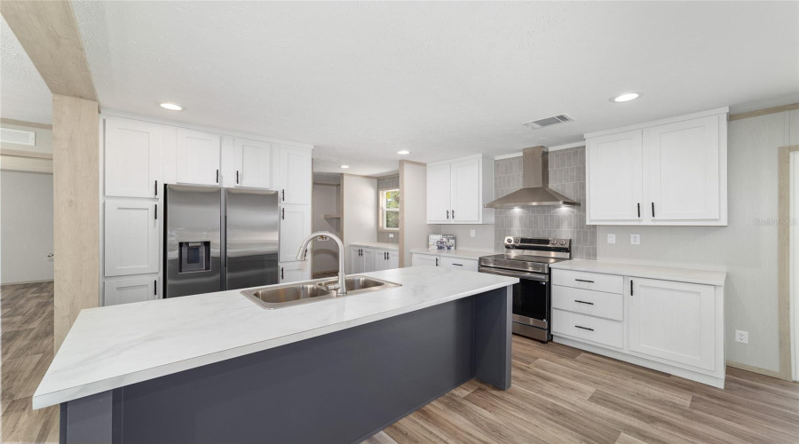 Morriston, Florida 32668, 3 Bedroom Bedrooms, ,2 Bathroombathrooms,Residential,For Sale,21St,0,Mfrgc540951