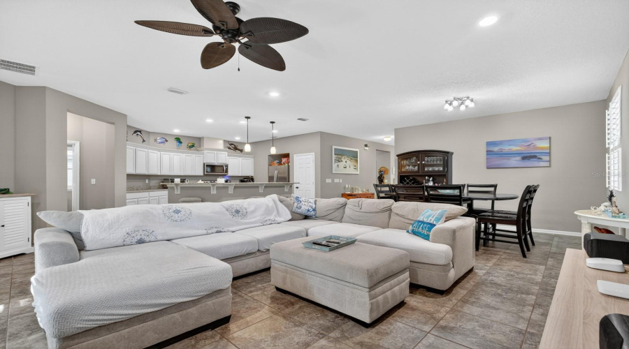 Daytona Beach, Florida 32117, 4 Bedroom Bedrooms, ,2 Bathroombathrooms,Residential,For Sale,Tuscany Chase,0,Mfrfc318291