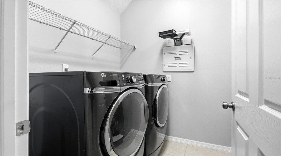 Orlando, Florida 32824, 4 Bedroom Bedrooms, ,3 Bathroombathrooms,Residential,For Sale,Dammar,0,Mfrs5156320
