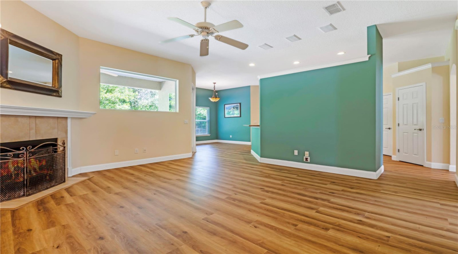 Deland, Florida 32724, 3 Bedroom Bedrooms, ,2 Bathroombathrooms,Residential,For Sale,Taylor,0,Mfrv4950035