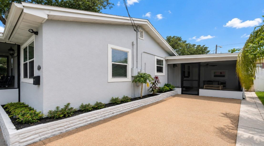 Tampa, Florida 33604, 3 Bedroom Bedrooms, ,2 Bathroombathrooms,Residential,For Sale,40Th,0,Mfrtb8542866