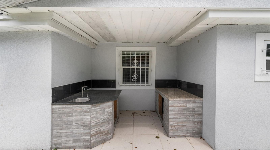Tampa, Florida 33604, 3 Bedroom Bedrooms, ,2 Bathroombathrooms,Residential,For Sale,40Th,0,Mfrtb8542866