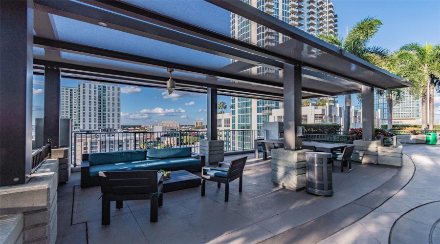 Tampa, Florida 33602, 1 Bedroom Bedrooms, ,1 Bathroombathrooms,Residential,For Sale,Ashley,0,Mfrtb8509219