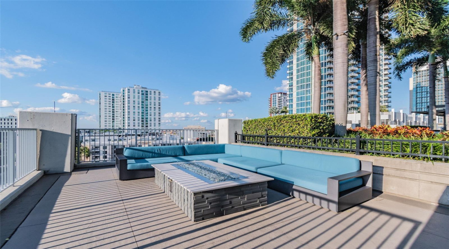 Tampa, Florida 33602, 1 Bedroom Bedrooms, ,1 Bathroombathrooms,Residential,For Sale,Ashley,0,Mfrtb8509219