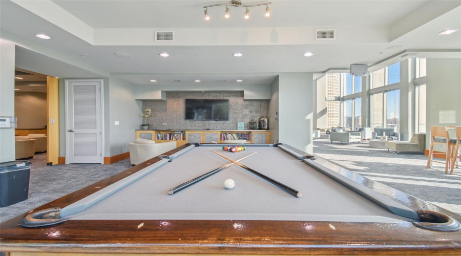 Tampa, Florida 33602, 1 Bedroom Bedrooms, ,1 Bathroombathrooms,Residential,For Sale,Ashley,0,Mfrtb8509219