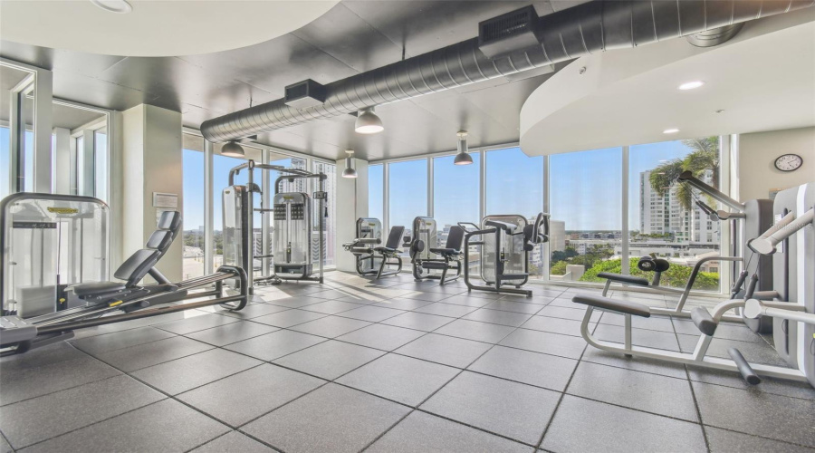 Tampa, Florida 33602, 1 Bedroom Bedrooms, ,1 Bathroombathrooms,Residential,For Sale,Ashley,0,Mfrtb8509219