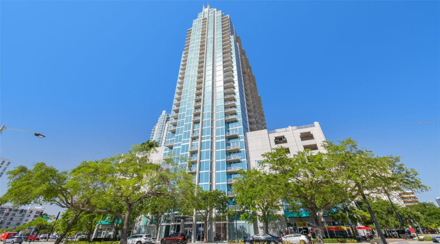 Tampa, Florida 33602, 1 Bedroom Bedrooms, ,1 Bathroombathrooms,Residential,For Sale,Ashley,0,Mfrtb8509219