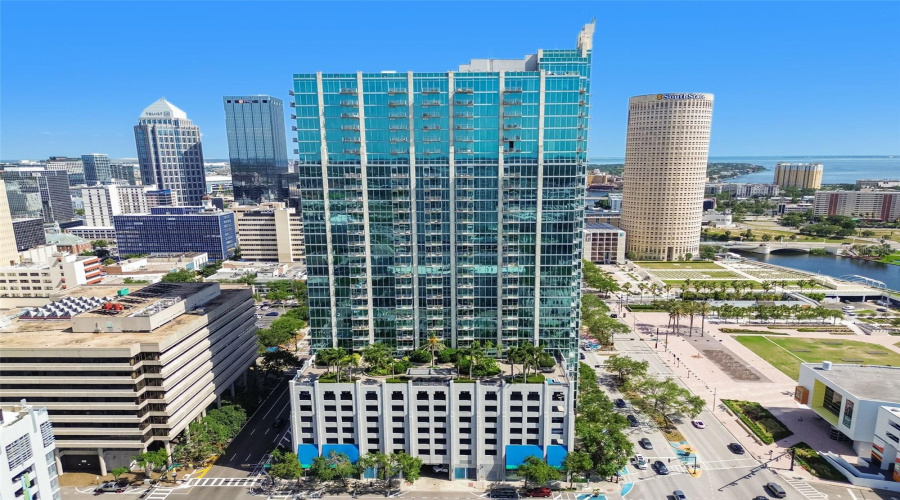 Tampa, Florida 33602, 1 Bedroom Bedrooms, ,1 Bathroombathrooms,Residential,For Sale,Ashley,0,Mfrtb8509219