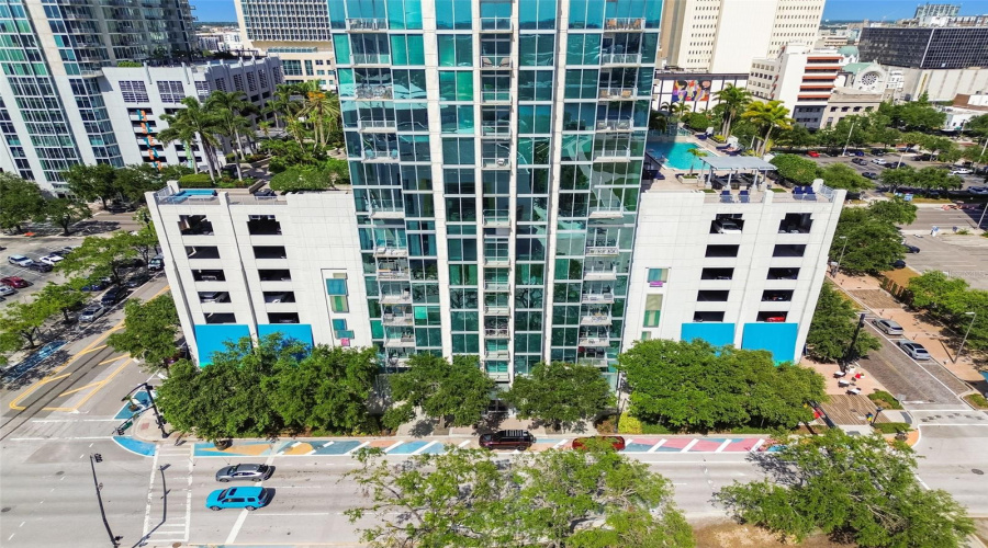 Tampa, Florida 33602, 1 Bedroom Bedrooms, ,1 Bathroombathrooms,Residential,For Sale,Ashley,0,Mfrtb8509219