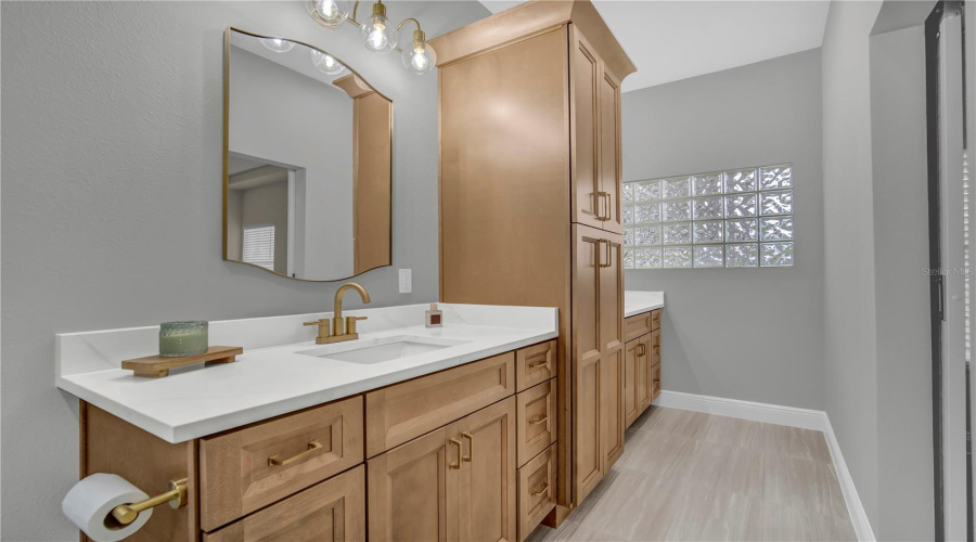 Leesburg, Florida 34748, 3 Bedroom Bedrooms, ,2 Bathroombathrooms,Residential,For Sale,Prince Andrew,0,Mfrg5115728