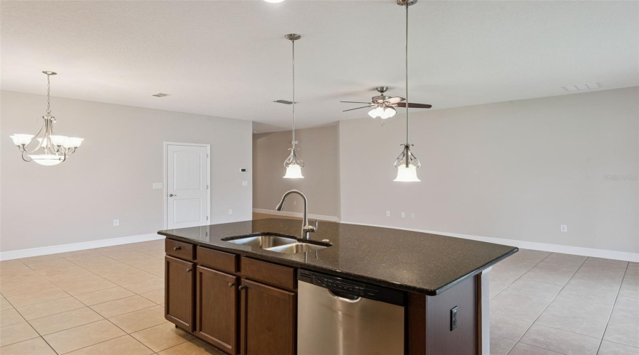 St Cloud, Florida 34771, 3 Bedroom Bedrooms, ,2 Bathroombathrooms,Residential,For Sale,Caterpillar,0,Mfro6435934