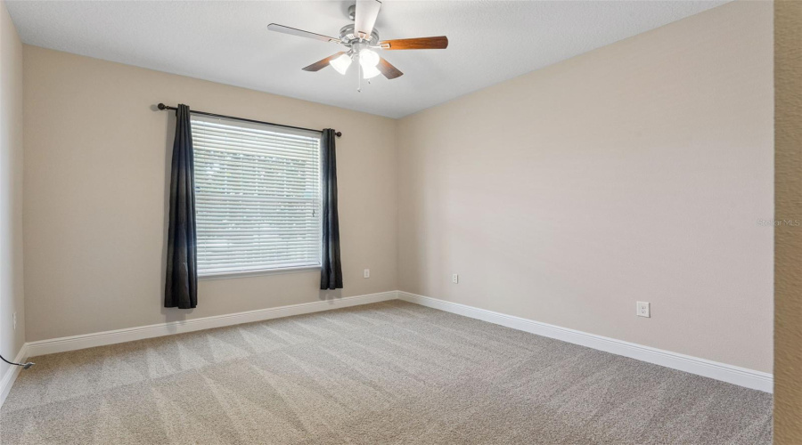 St Cloud, Florida 34771, 3 Bedroom Bedrooms, ,2 Bathroombathrooms,Residential,For Sale,Caterpillar,0,Mfro6435934