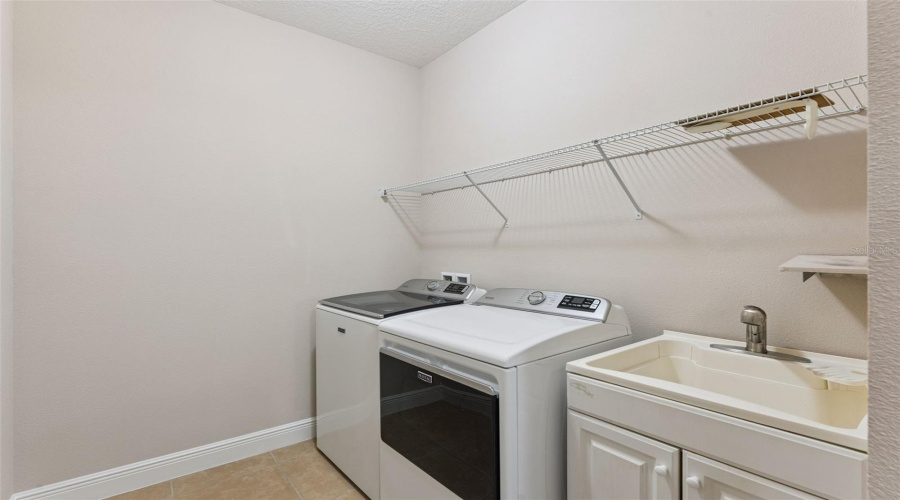 St Cloud, Florida 34771, 3 Bedroom Bedrooms, ,2 Bathroombathrooms,Residential,For Sale,Caterpillar,0,Mfro6435934