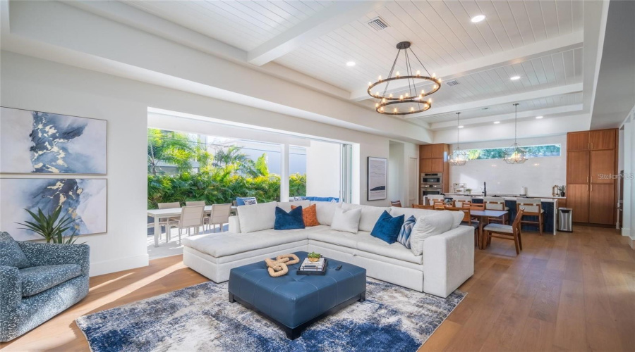 Sarasota, Florida 34239, 5 Bedroom Bedrooms, ,5 Bathroombathrooms,Residential,For Sale,Floyd,0,Mfra4702530