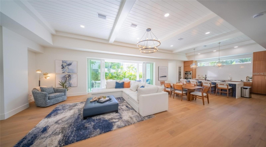 Sarasota, Florida 34239, 5 Bedroom Bedrooms, ,5 Bathroombathrooms,Residential,For Sale,Floyd,0,Mfra4702530