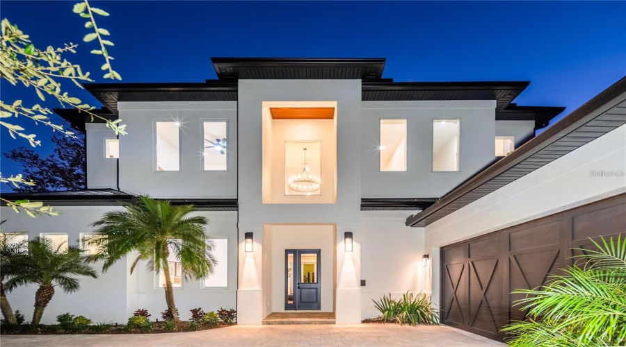 Sarasota, Florida 34239, 5 Bedroom Bedrooms, ,5 Bathroombathrooms,Residential,For Sale,Floyd,0,Mfra4702530