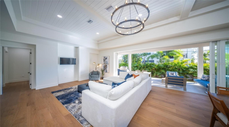 Sarasota, Florida 34239, 5 Bedroom Bedrooms, ,5 Bathroombathrooms,Residential,For Sale,Floyd,0,Mfra4702530