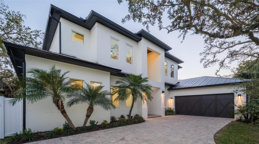 Sarasota, Florida 34239, 5 Bedroom Bedrooms, ,5 Bathroombathrooms,Residential,For Sale,Floyd,0,Mfra4702530