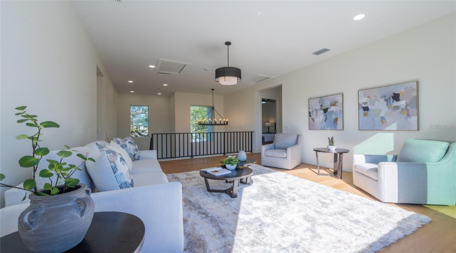 Sarasota, Florida 34239, 5 Bedroom Bedrooms, ,5 Bathroombathrooms,Residential,For Sale,Floyd,0,Mfra4702530
