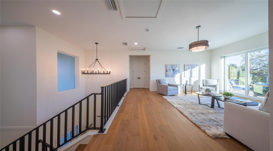 Sarasota, Florida 34239, 5 Bedroom Bedrooms, ,5 Bathroombathrooms,Residential,For Sale,Floyd,0,Mfra4702530