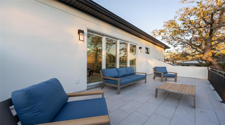 Sarasota, Florida 34239, 5 Bedroom Bedrooms, ,5 Bathroombathrooms,Residential,For Sale,Floyd,0,Mfra4702530